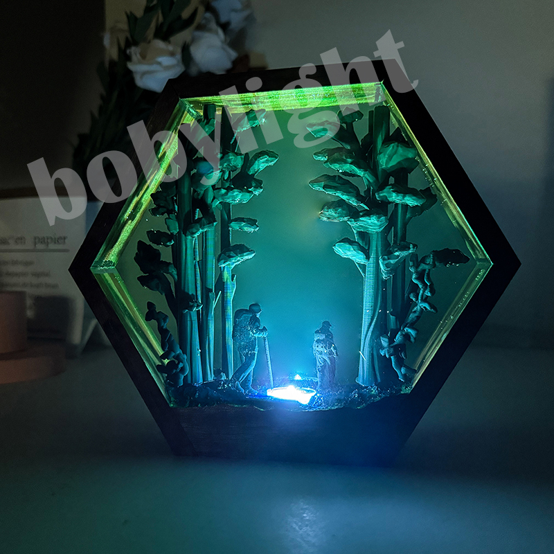 Hiker Figure Table Resin Lamp  - огляд і ціна Resin Artist