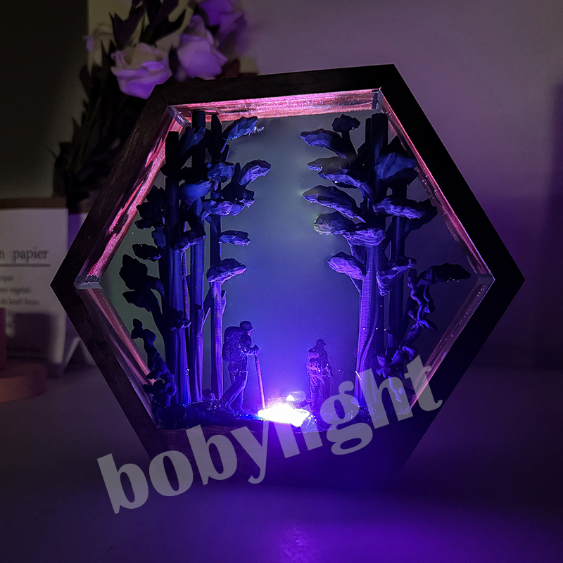 Hiker Figure Table Resin Lamp  - огляд і ціна Resin Artist